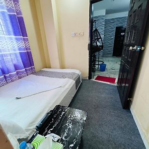 Single Room Bathroom